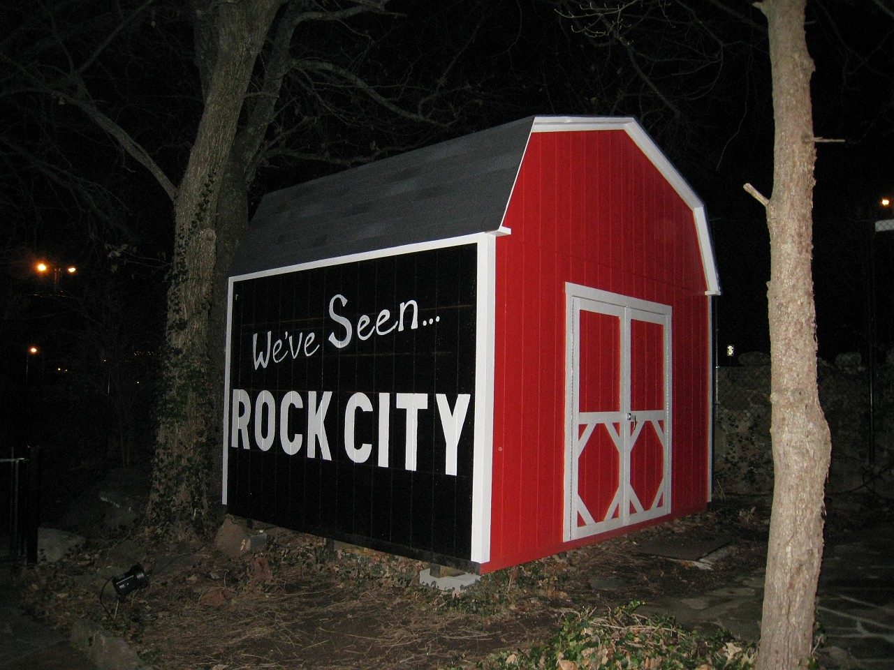 Vacation 2007-12 - Rock City 0378.jpg - Rock City outside of Chattanooga Tennessee has been a tourist attraction since 1932. I remembered seeing barn roofs painted with "See Rock City" and wanted to pay a visit to its home on Lookout Mountain. Christmas Vacation 2007-08.
